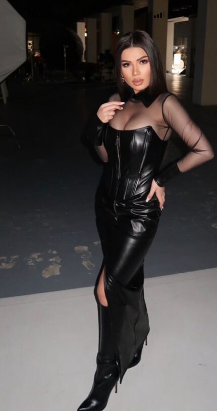 Set Daciana ( corset , fustă, maletă , manșete și guler )